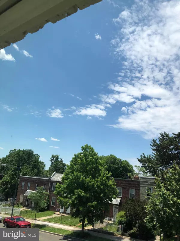 Washington, DC 20002,849 19TH ST NE #B