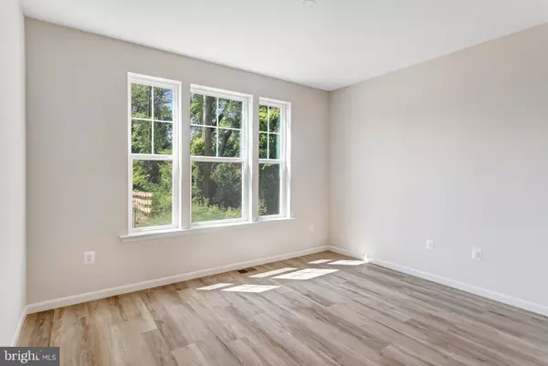 Orange, VA 22960,635 CLOVER LN