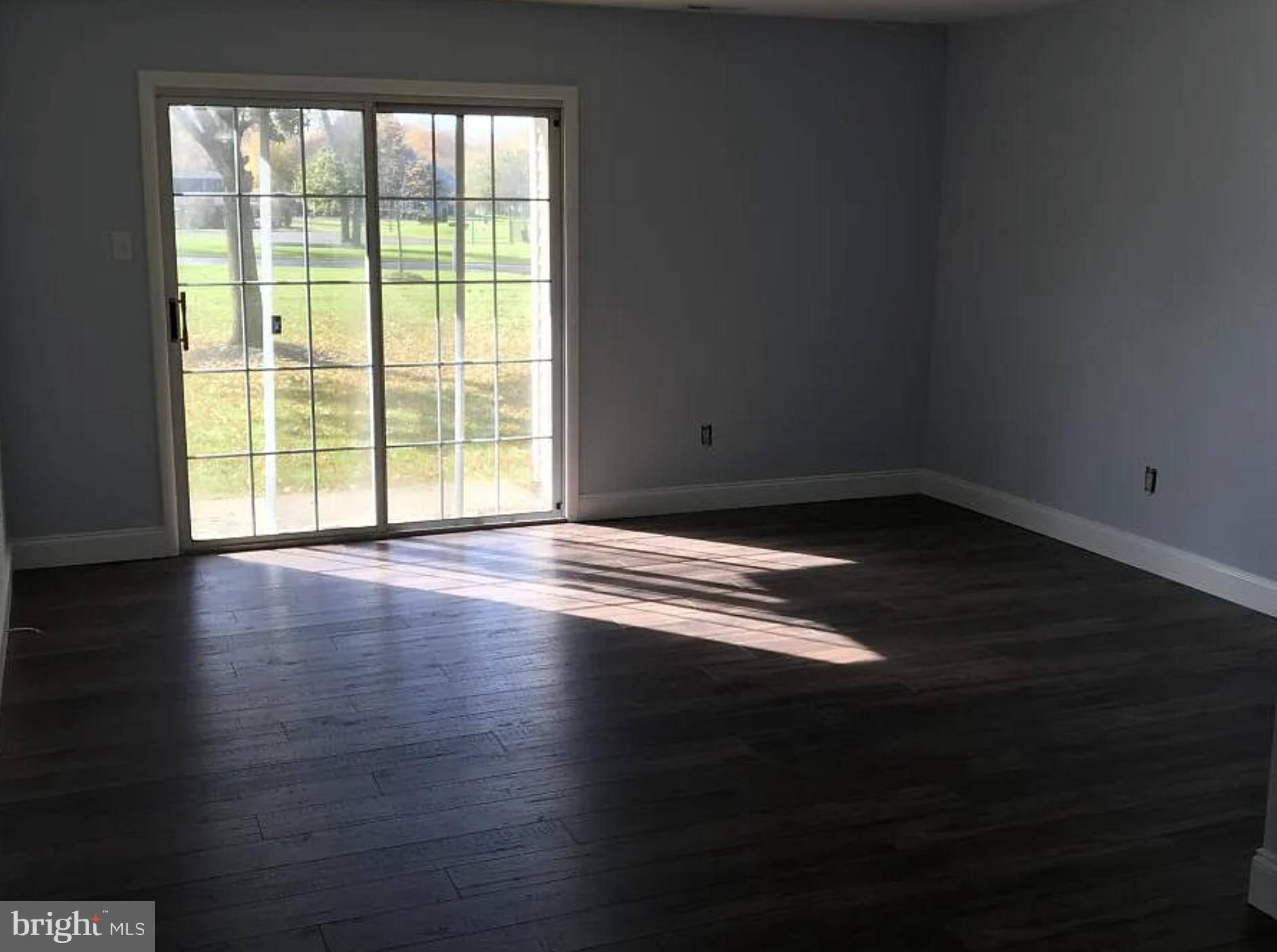 Sewell, NJ 08080,403 PADDOCK CT