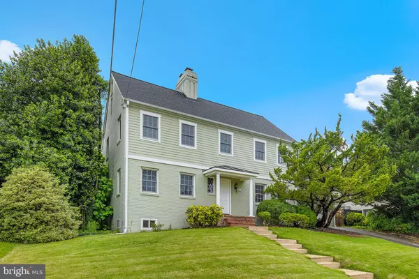 Alexandria, VA 22314,404 CROWN VIEW DR