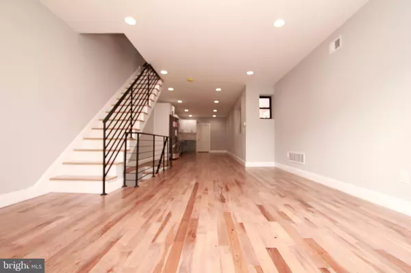 Philadelphia, PA 19145,1939 MCKEAN ST