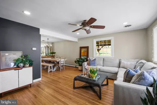 Springfield, PA 19064,632 OLD SCHOOL HOUSE DR