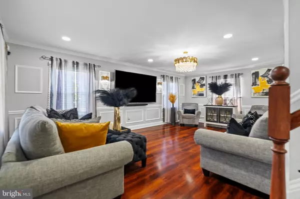 Willingboro, NJ 08046,22 MINIATURE LN