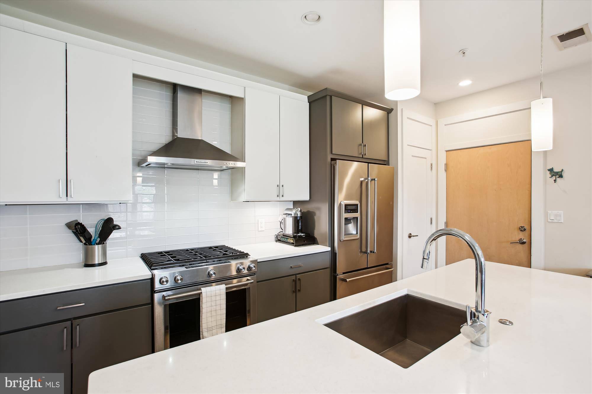 Washington, DC 20009,3035 15TH ST NW #102
