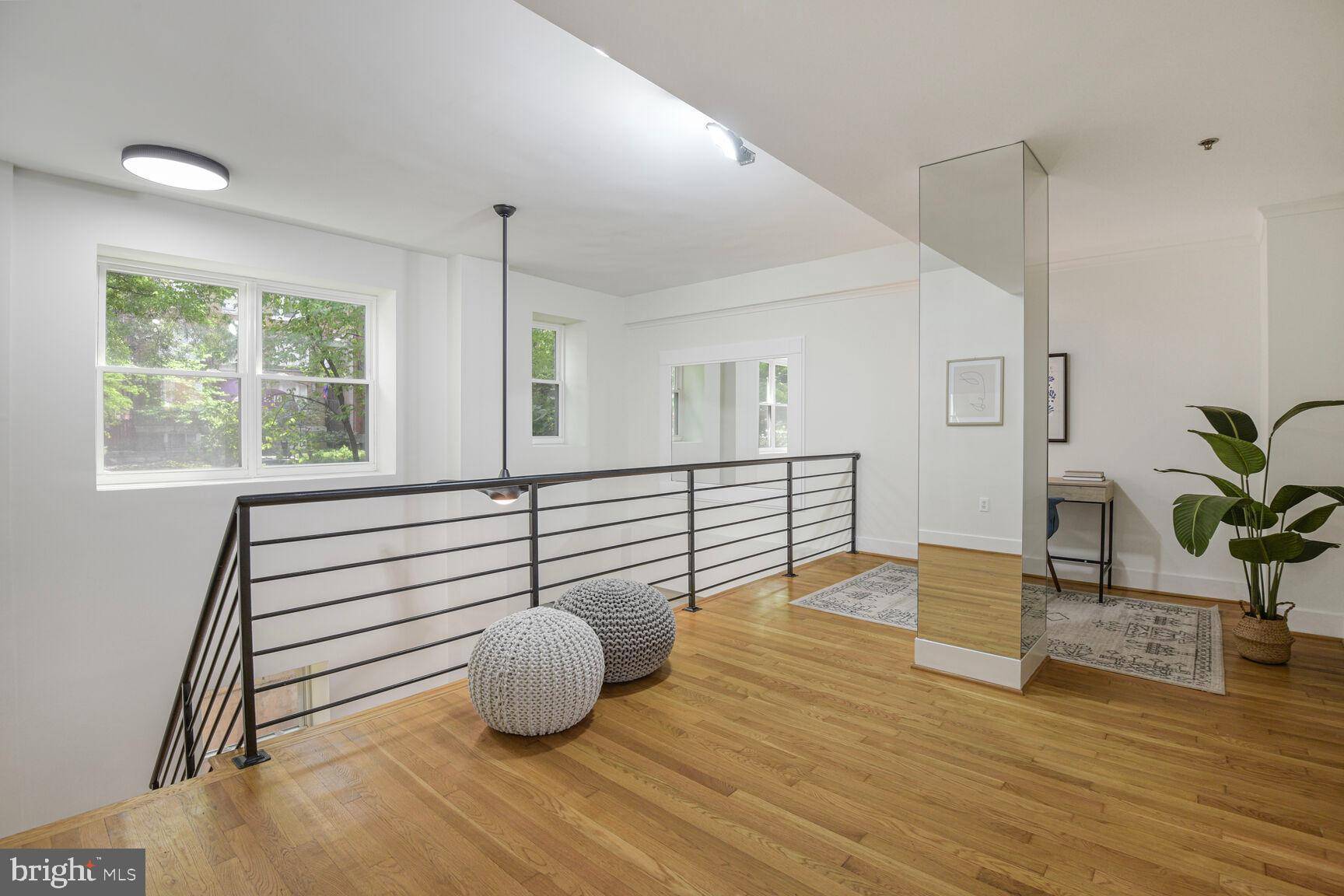 Washington, DC 20005,1437 RHODE ISLAND AVE NW #101