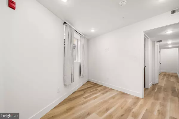 Philadelphia, PA 19143,4921 CHESTER AVE #101