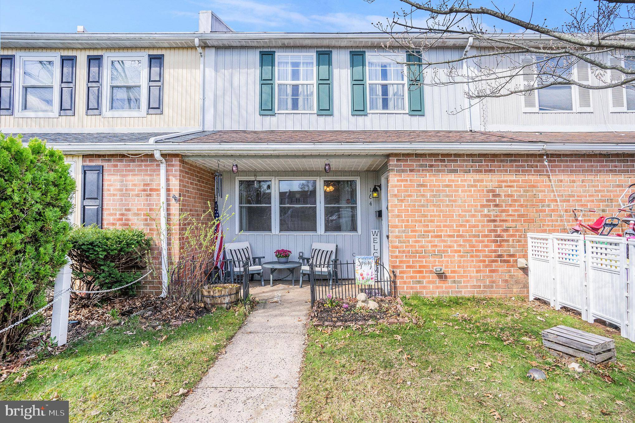 164 FORSYTHIA CT, Quakertown, PA 18951