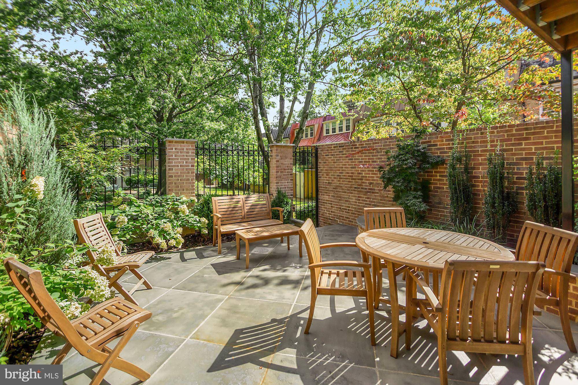 Washington, DC 20024,624 4TH PL SW
