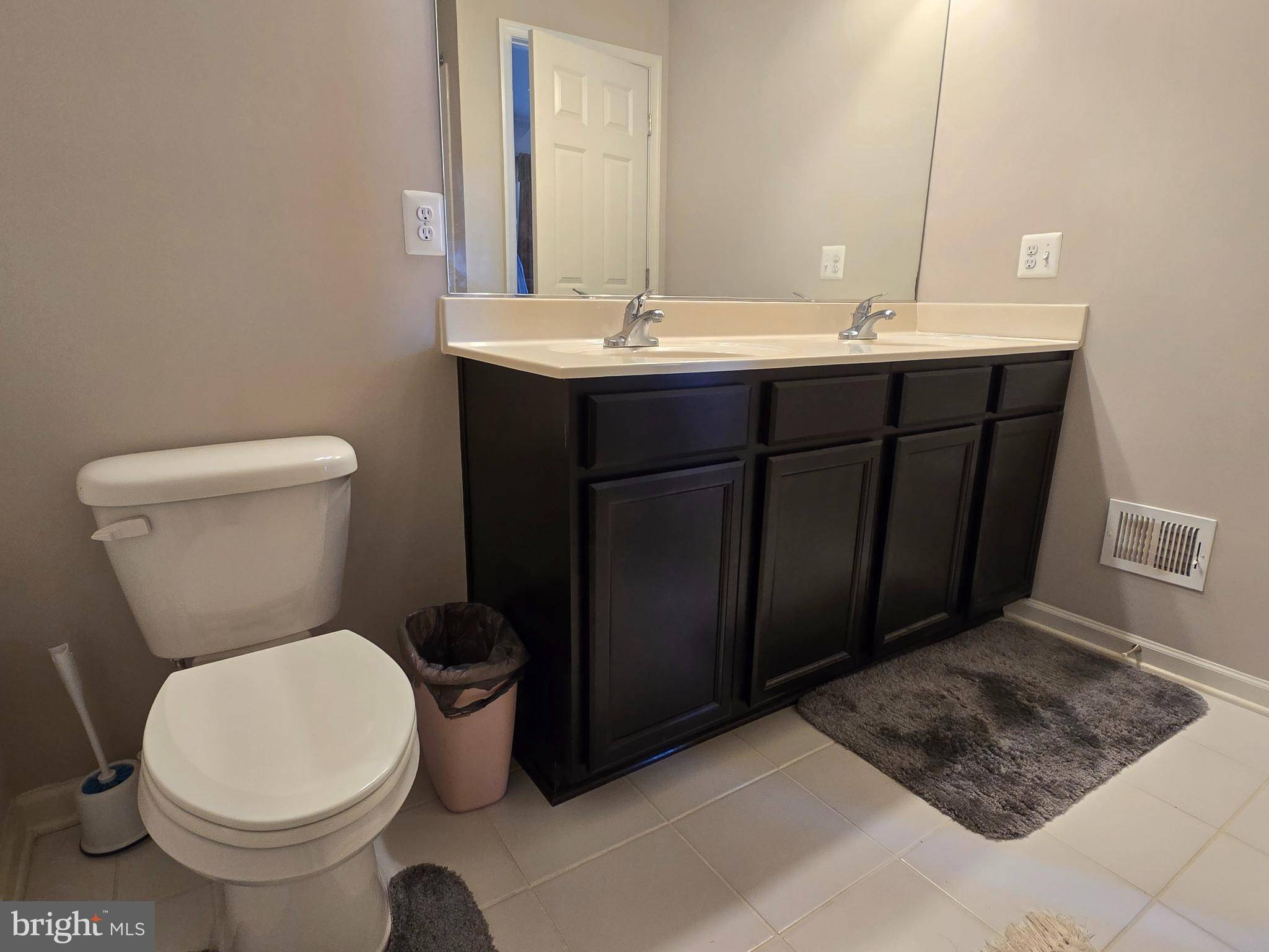 Glen Burnie, MD 21061,7614 GLASER LN