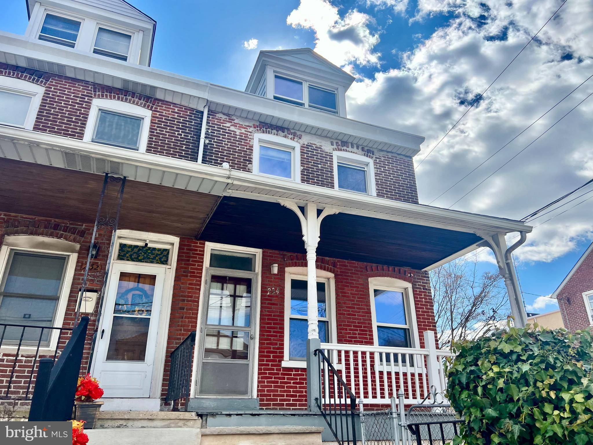 803 JEFFERSON ST, Bridgeport, PA 19405