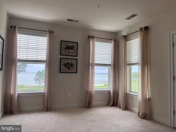 Cambridge, MD 21613,2700 WILLOW OAK DR #206D
