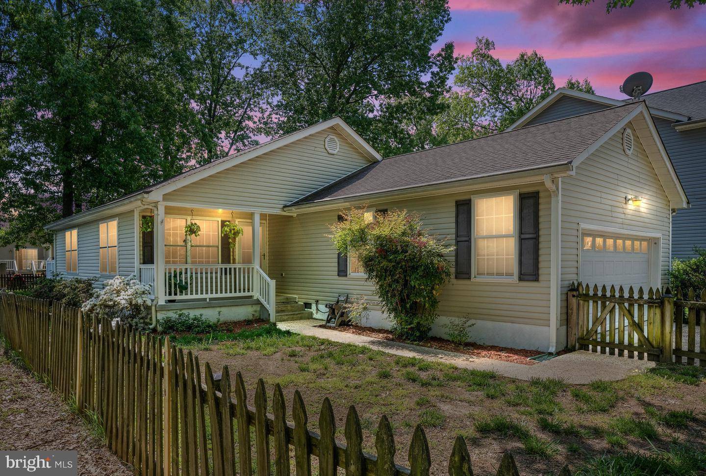 18 2ND ST, Colonial Beach, VA 22443