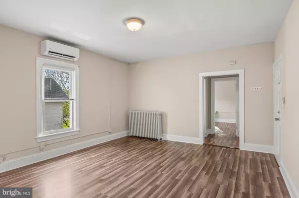 Laurel, MD 20707,305 9TH ST