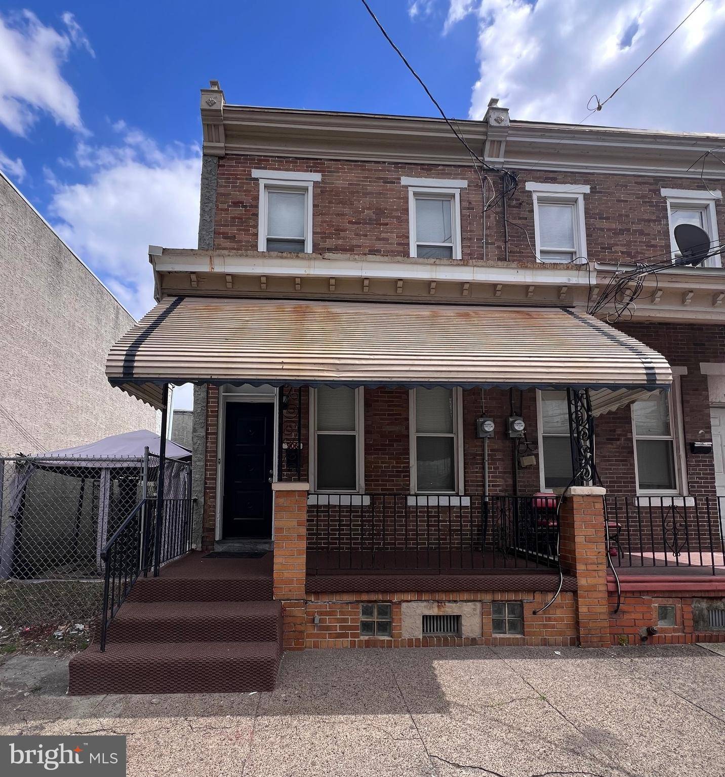 906 S 8TH ST, Camden, NJ 08102