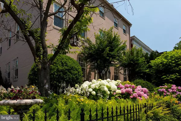 Washington, DC 20003,600 G ST SE