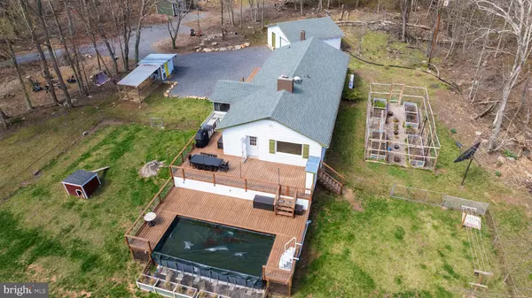 1395 ROCK GAP RD, Berkeley Springs, WV 25411