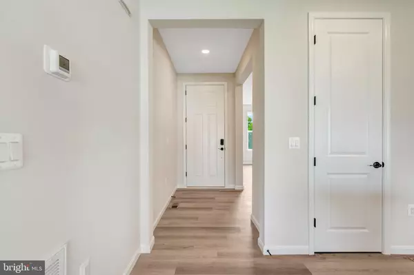 Middletown, VA 22645,106 MIDSUMMER LN