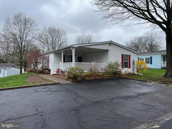 Souderton, PA 18964,153 DEERFIELD DR