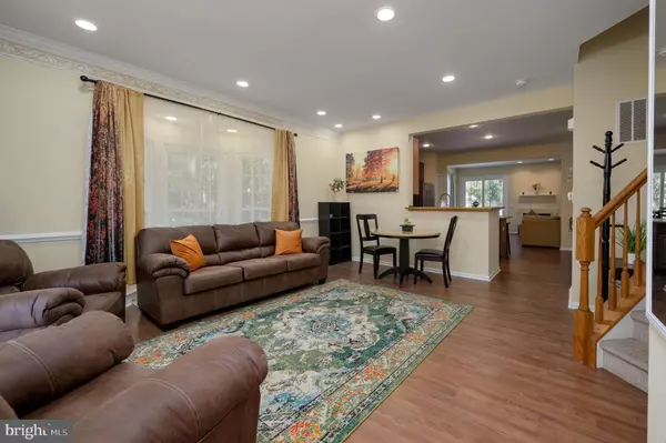 Sicklerville, NJ 08081,1 COLTS NECK DR