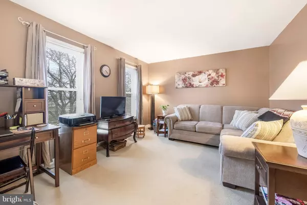 Mountville, PA 17554,208 OAKRIDGE DR