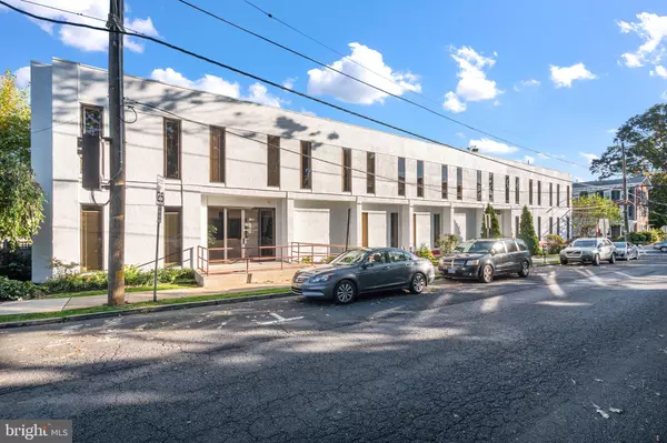 70 W OAKLAND AVE #203, Doylestown, PA 18901