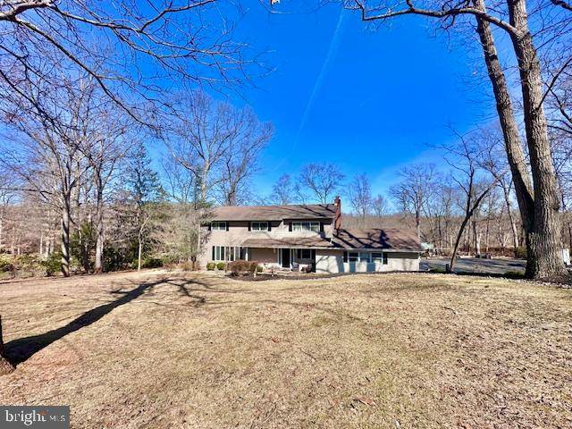 Marlboro, NJ 07746,12 WARREN DR