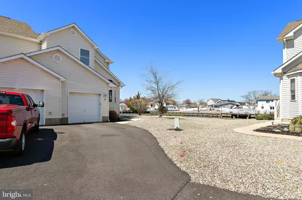 Bayville, NJ 08721,18 BLUE HERON LN