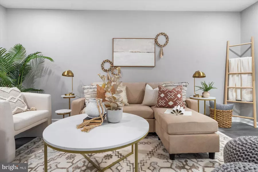 512 MEADOW RD, Baltimore, MD 21206