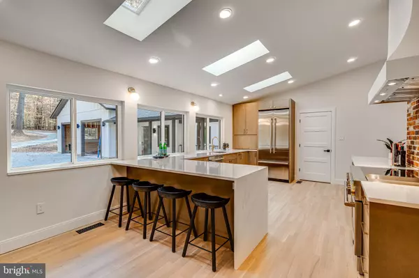 Great Falls, VA 22066,108 INTERPROMONTORY RD