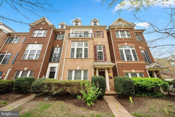 Fairfax, VA 22030,12231 WATER ELM LN