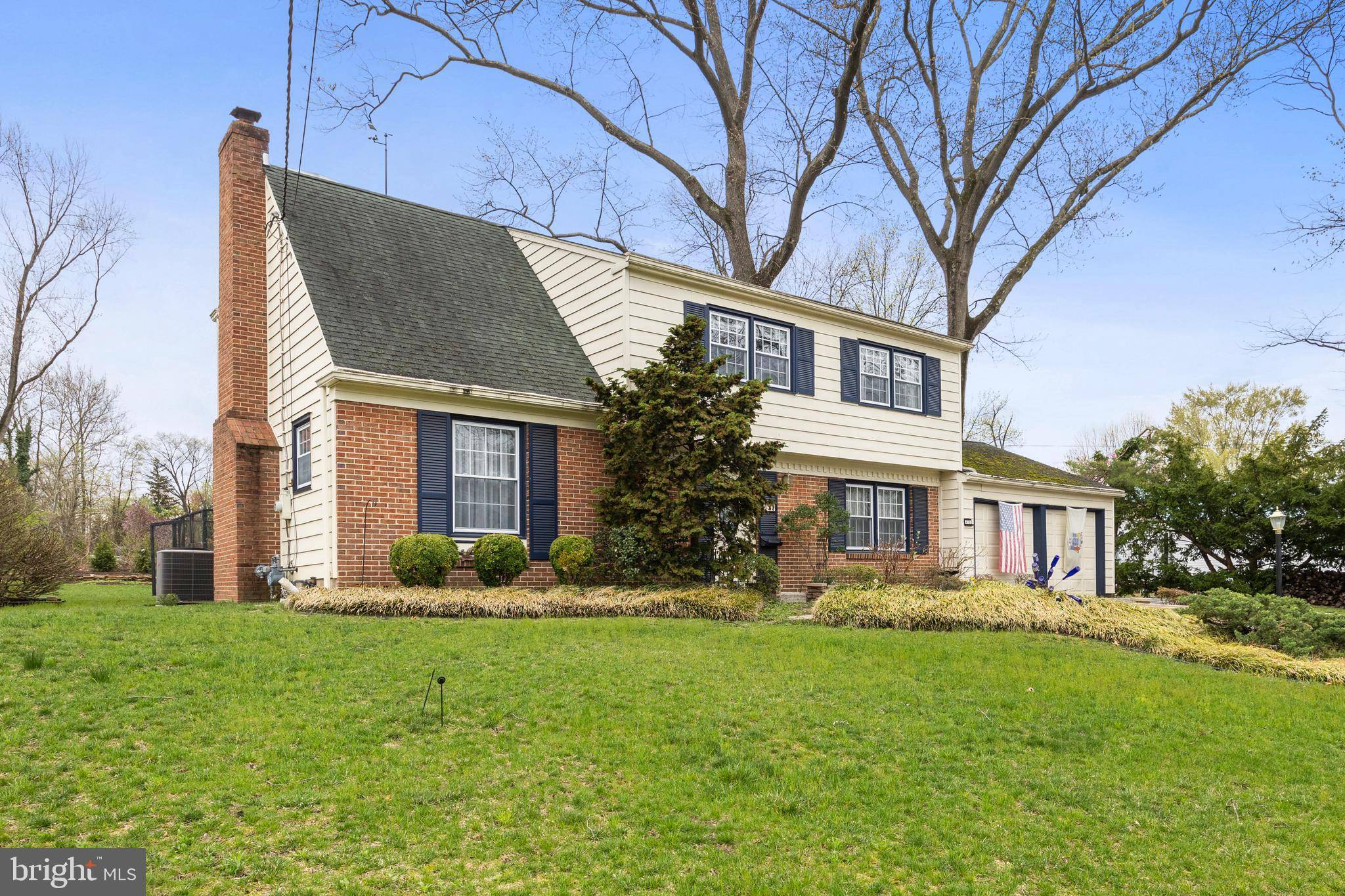 Cinnaminson, NJ 08077,471 BUTTONWOOD LN