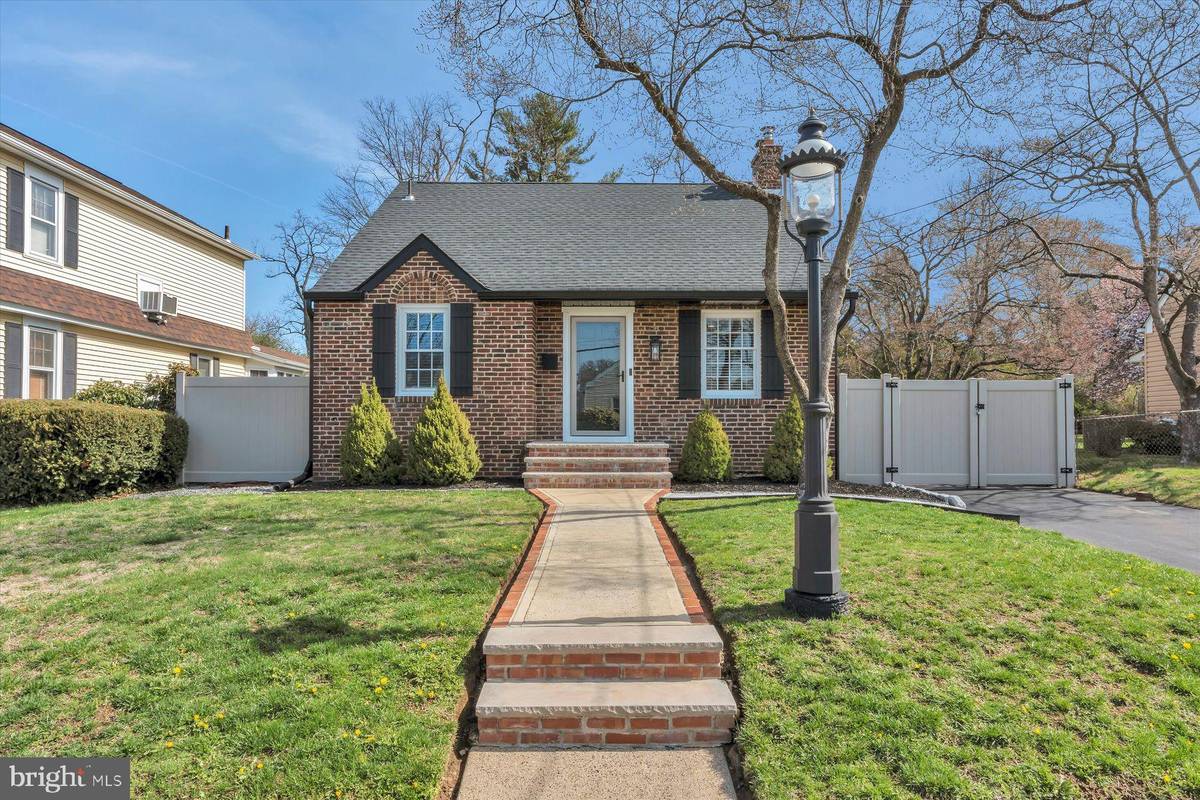 Lawrence Township, NJ 08648,724 MAYFLOWER AVE