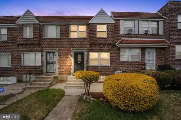6590 W WALNUT PARK DR, Philadelphia, PA 19120