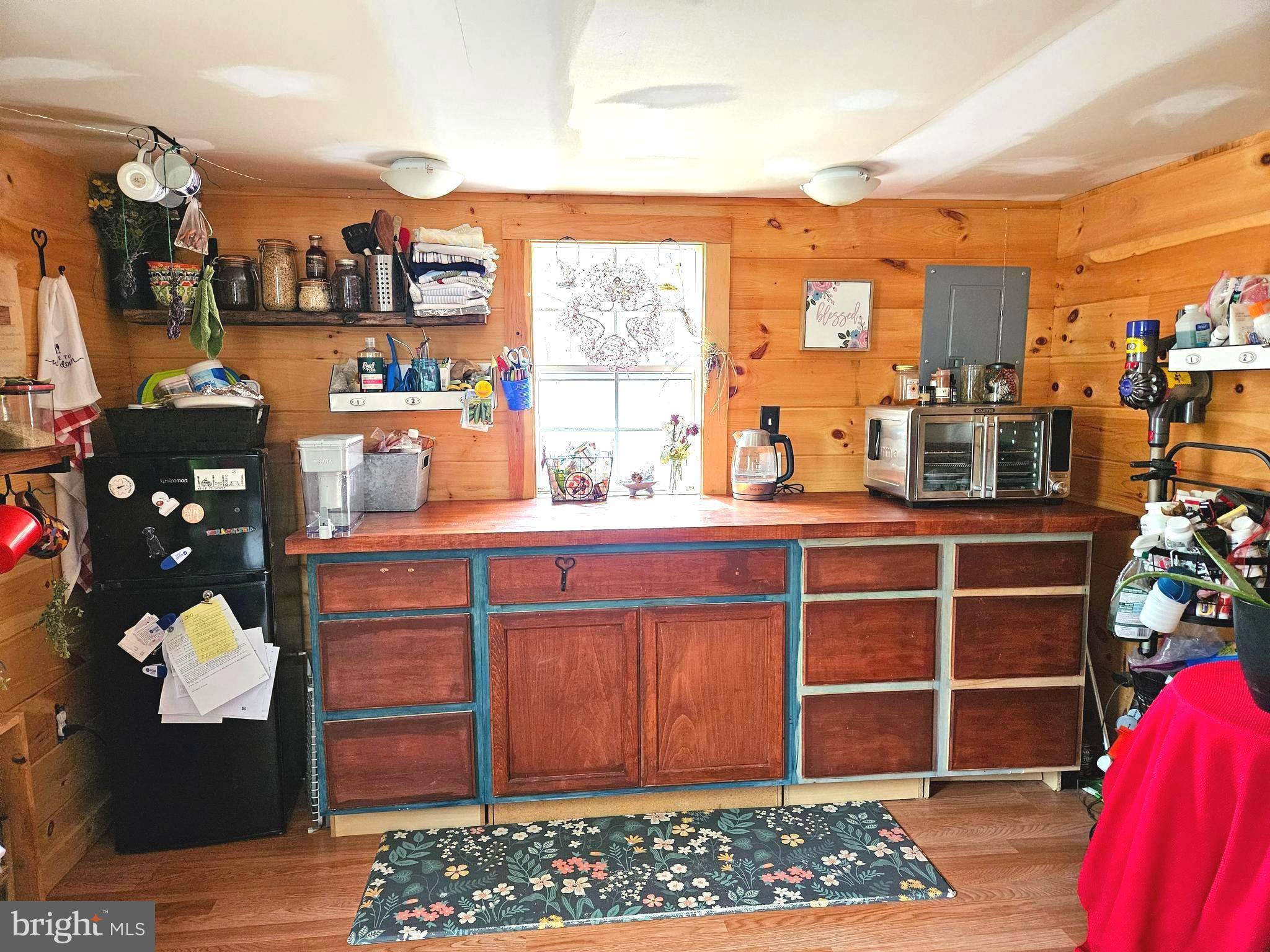 Great Cacapon, WV 25422,117 ROBERTS RD