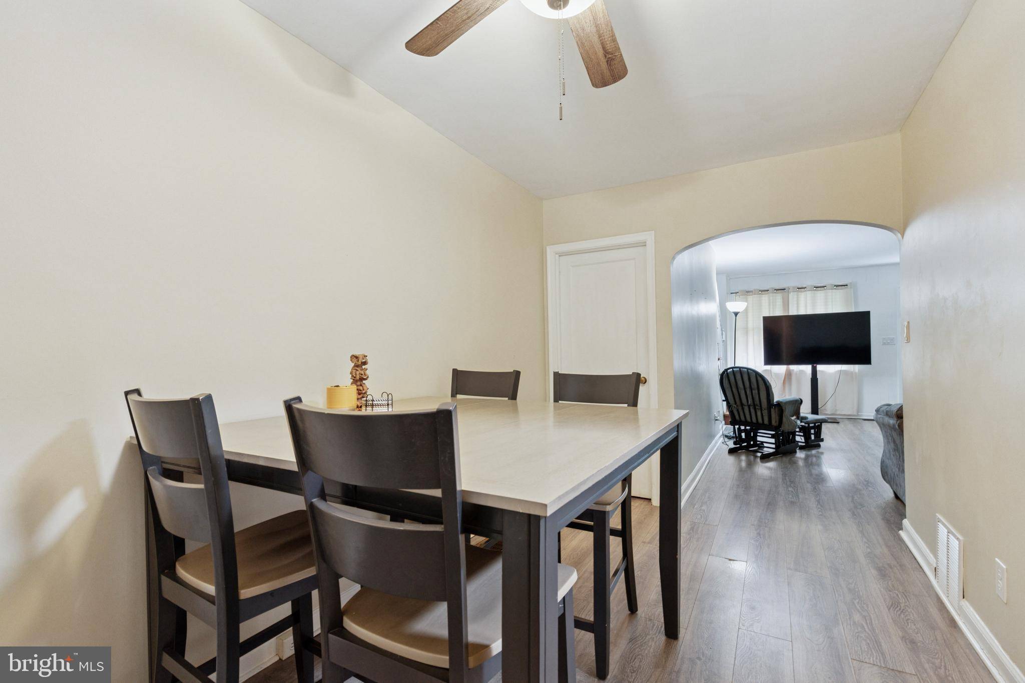 Norristown, PA 19401,323 W WARREN ST