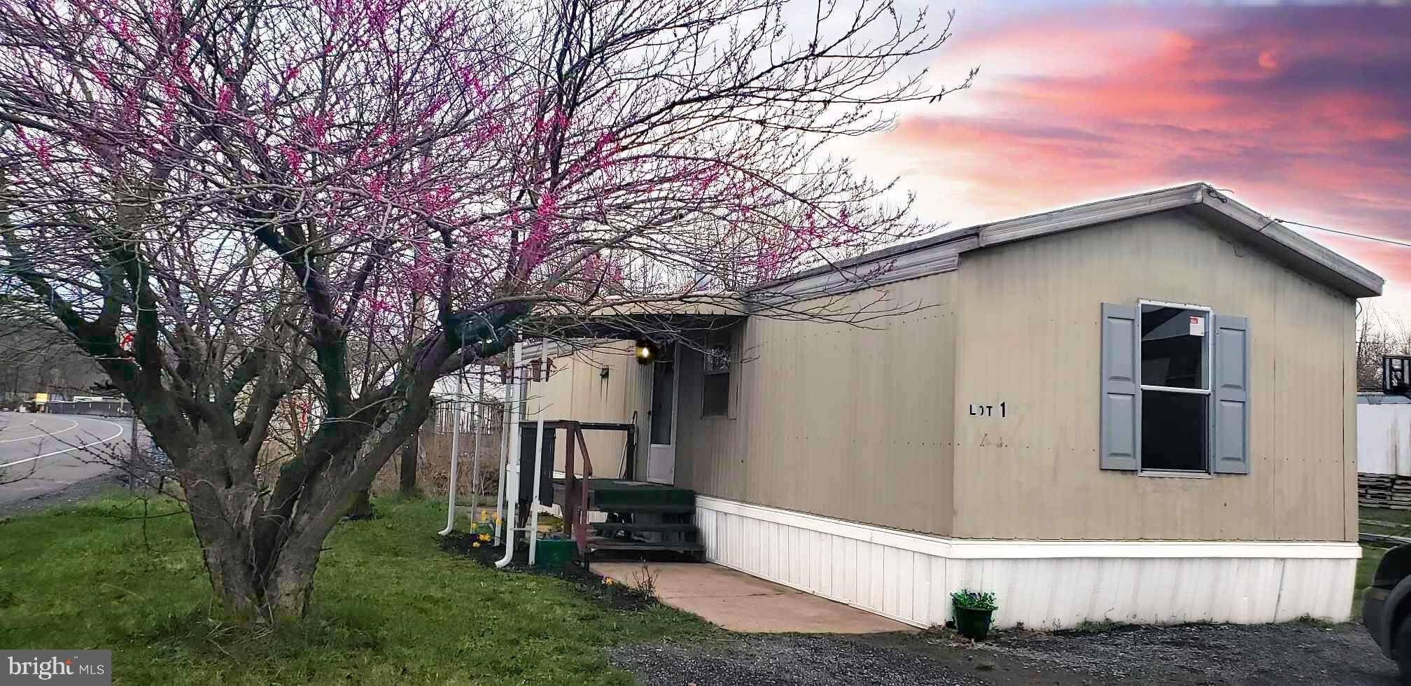 118 OLD YORK RD #1, New Cumberland, PA 17070