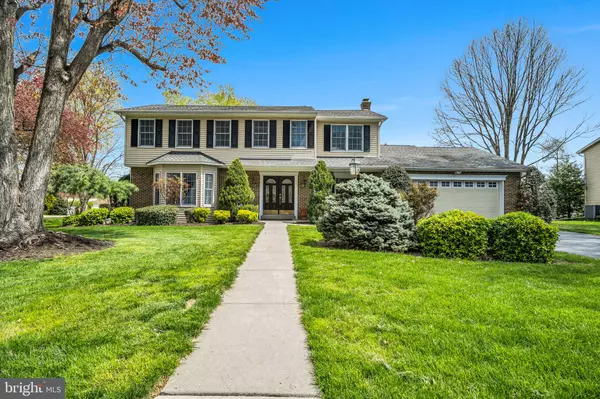1121 OAK ST, Carlisle, PA 17013