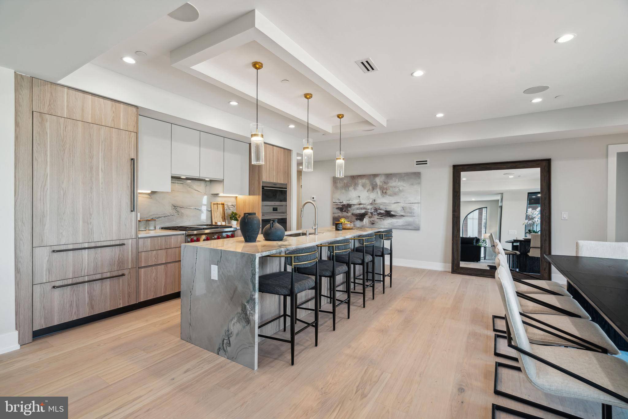 Philadelphia, PA 19106,160-64 N 2ND ST #601