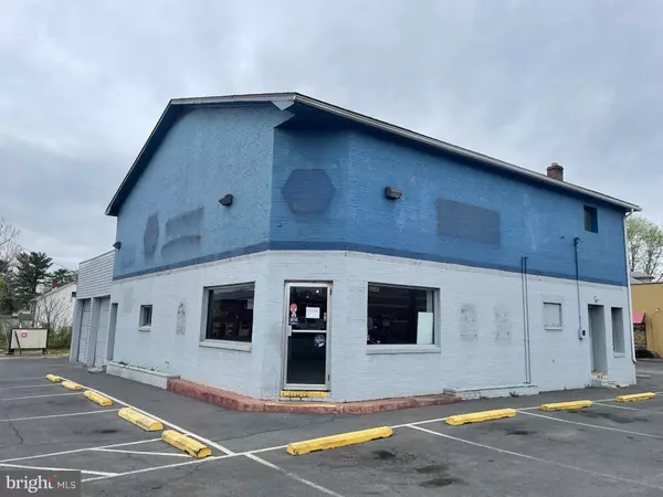 7952 WINCHESTER AVE, Inwood, WV 25428