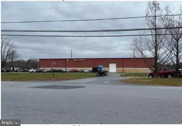 700 INDEPENDENCE AVE, Mechanicsburg, PA 17055