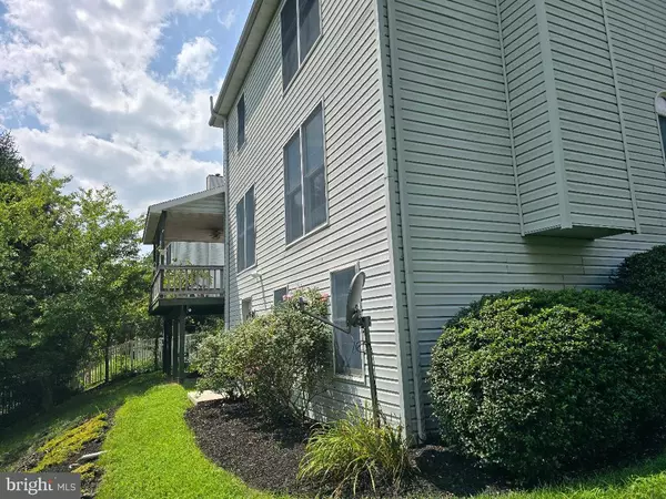 Mechanicsburg, PA 17050,5021 INVERNESS DR