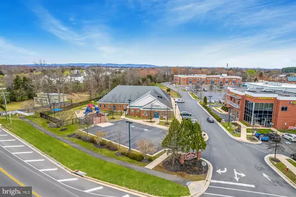 Chantilly, VA 20152,43181 AMBERWOOD PLZ
