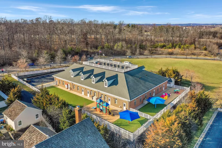 42885 ORCHARD ORIOLE DR, Ashburn, VA 20147