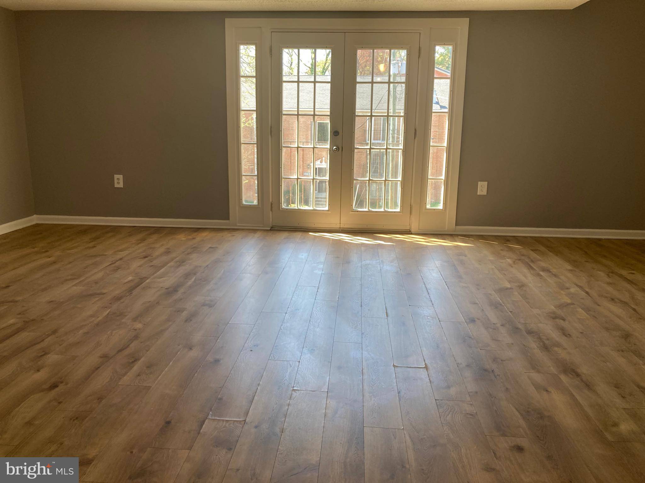 Suitland, MD 20746,3817 SWANN RD #302