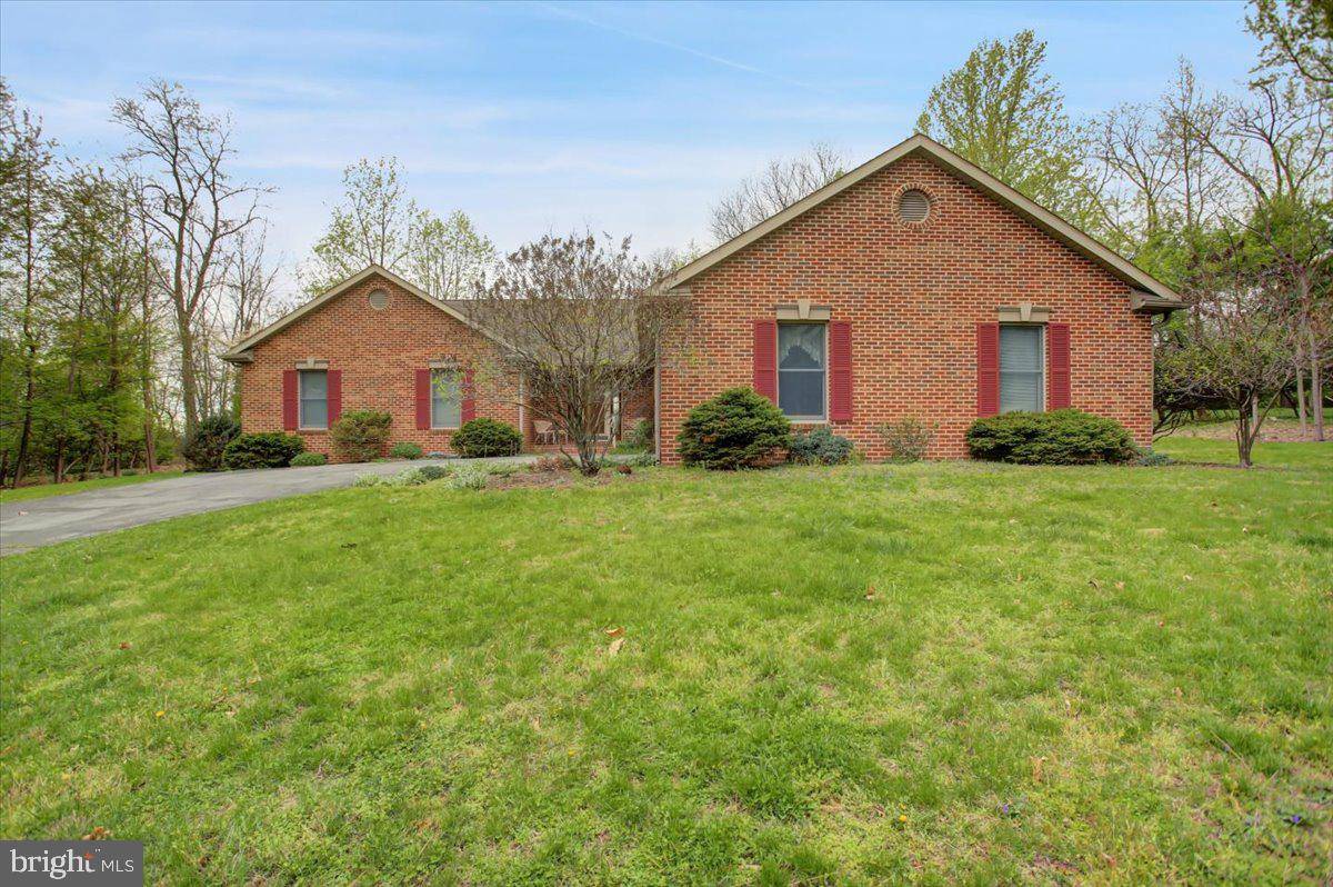 Waynesboro, PA 17268,10961 LONGWOOD DRIVE