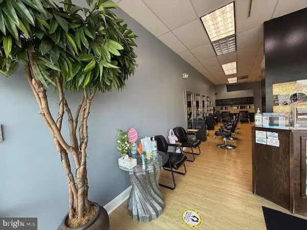 Lititz, PA 17543,235 BLOOMFIELD DR #STE. 104