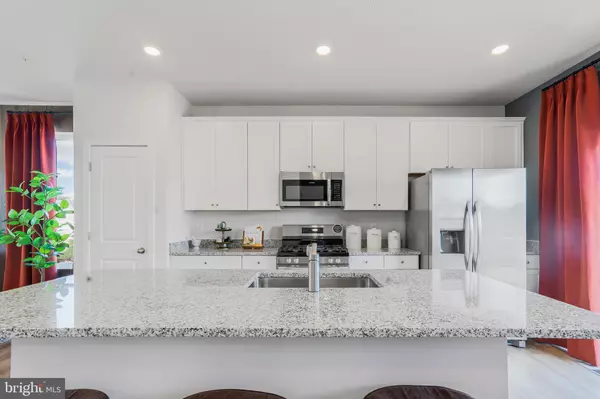 White Plains, MD 20695,10802 COSMIC PL