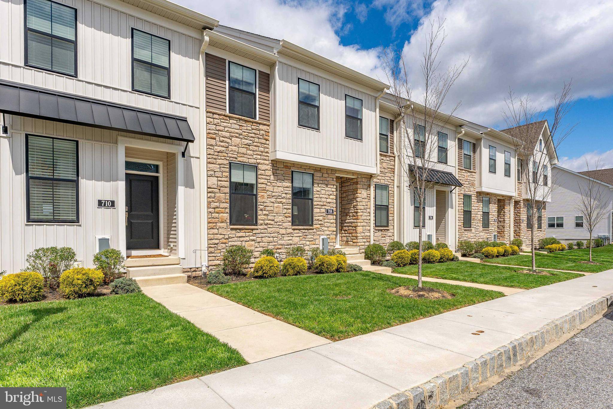 Media, PA 19063,708 HOOPES LN
