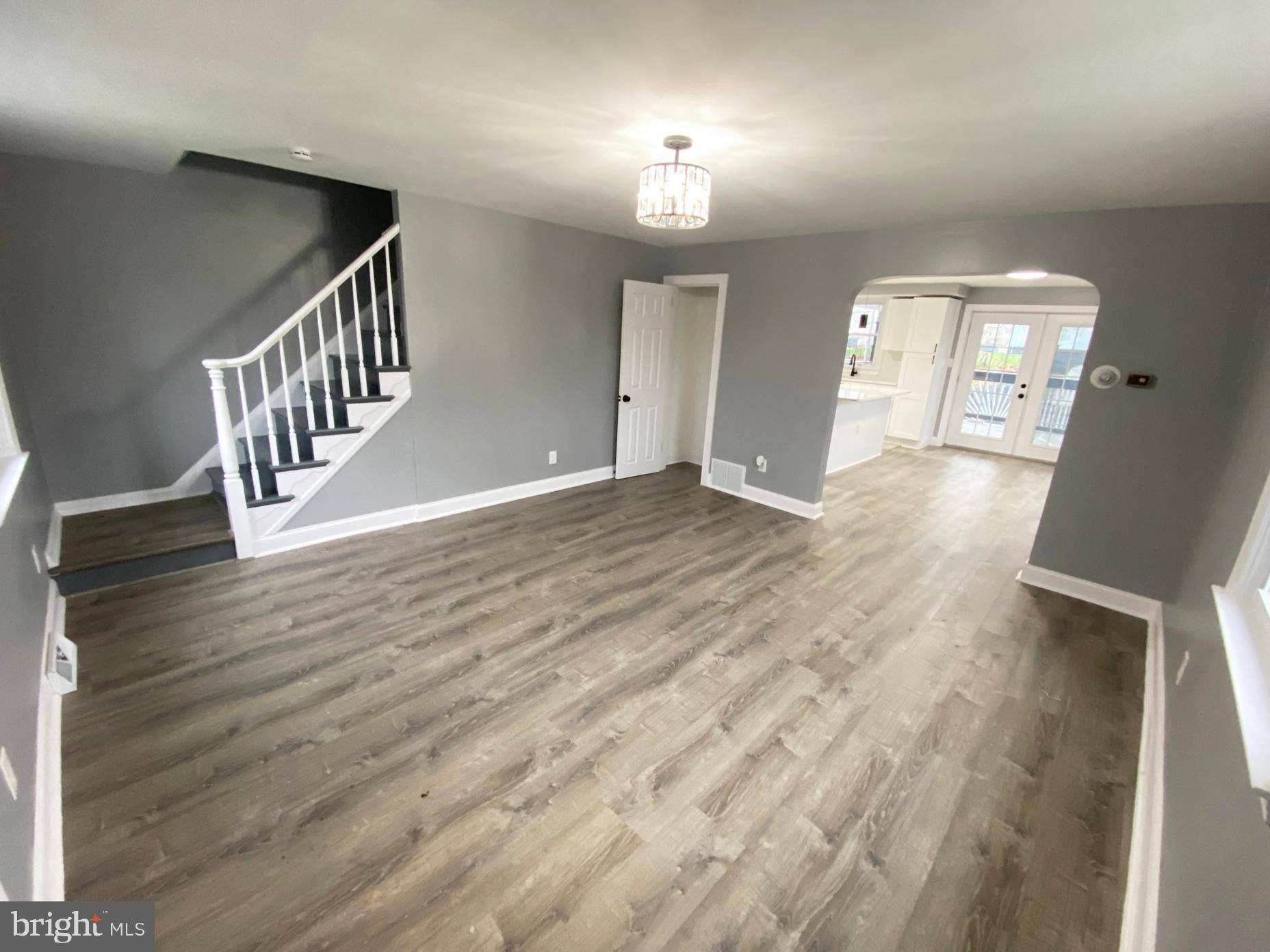 Holmes, PA 19043,371 CEDAR AVE
