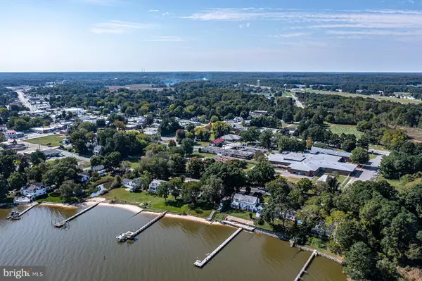 Tappahannock, VA 22560,155 N WATER LANE